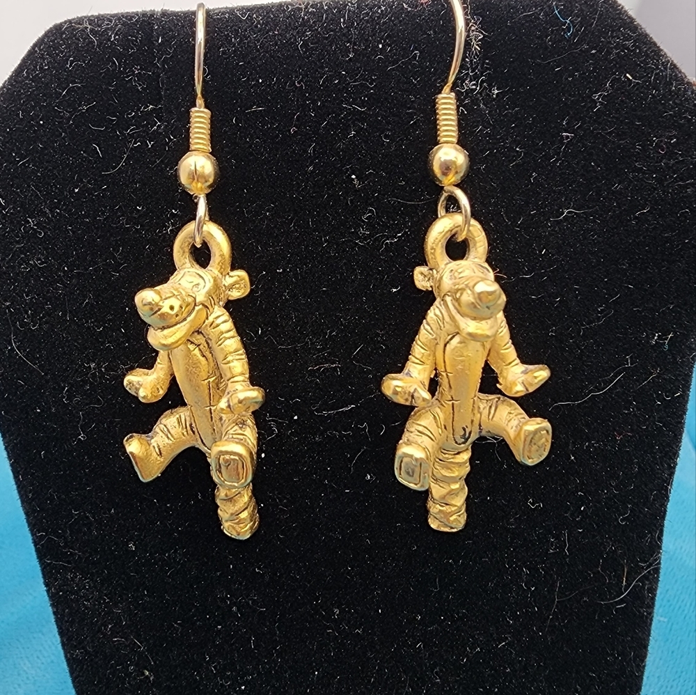 DISNEY Tigger Earrings
